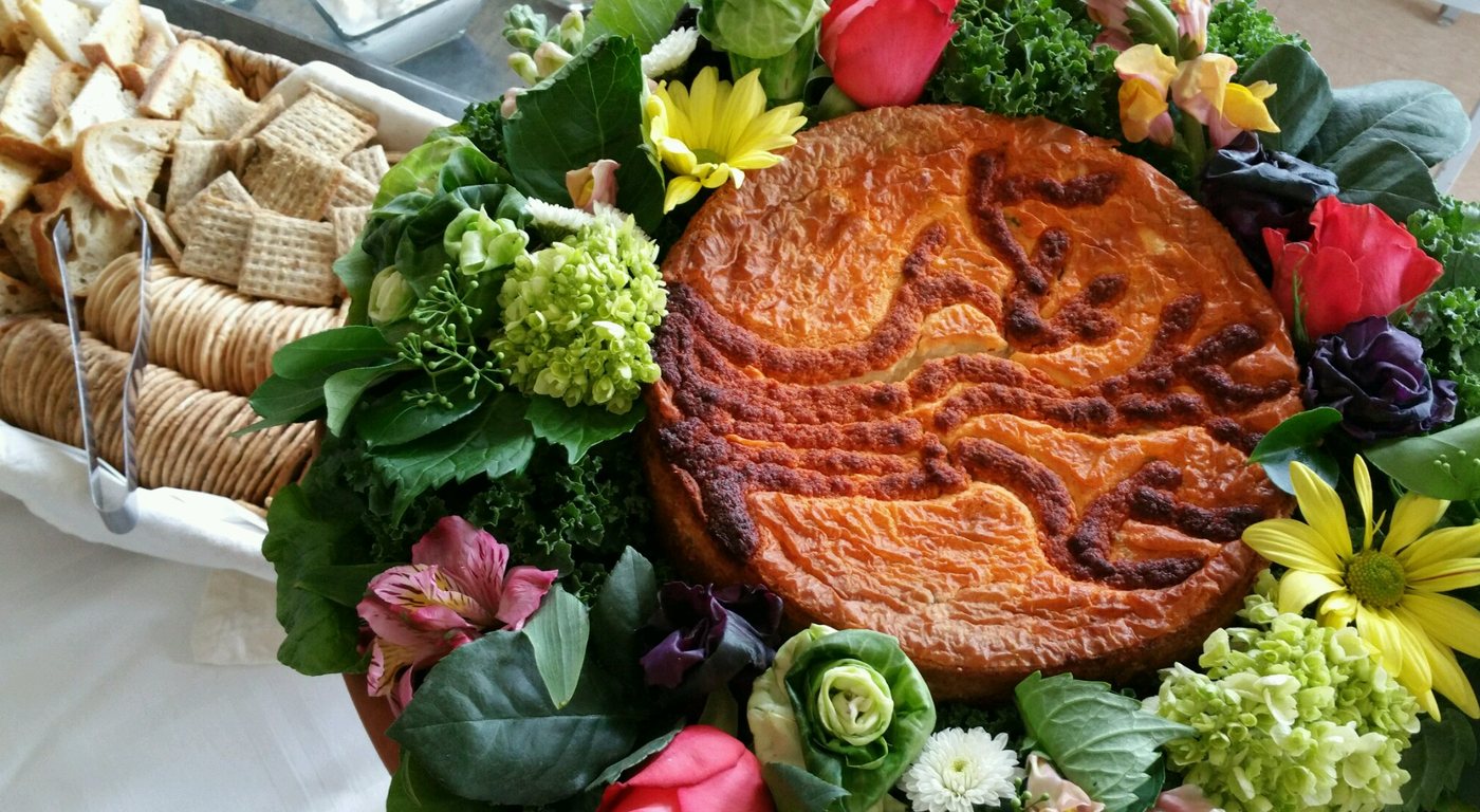 Savory artichoke cheesecake with flowers